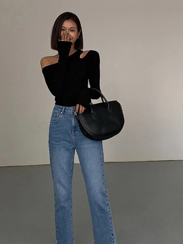 Camisetas Femininas de Manga Longa com Gola Assimétrica Off-Shoulder, Nova Coleção Primavera, Slim Fit, Top Cropped Sexy com Recortes