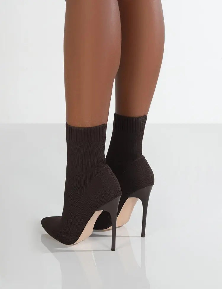 Botas de cano curto para mulheres em tecido elástico de luxo, botas de salto alto para dançarinas exóticas, stilettos femininos, bota de bico fino para outono e inverno.