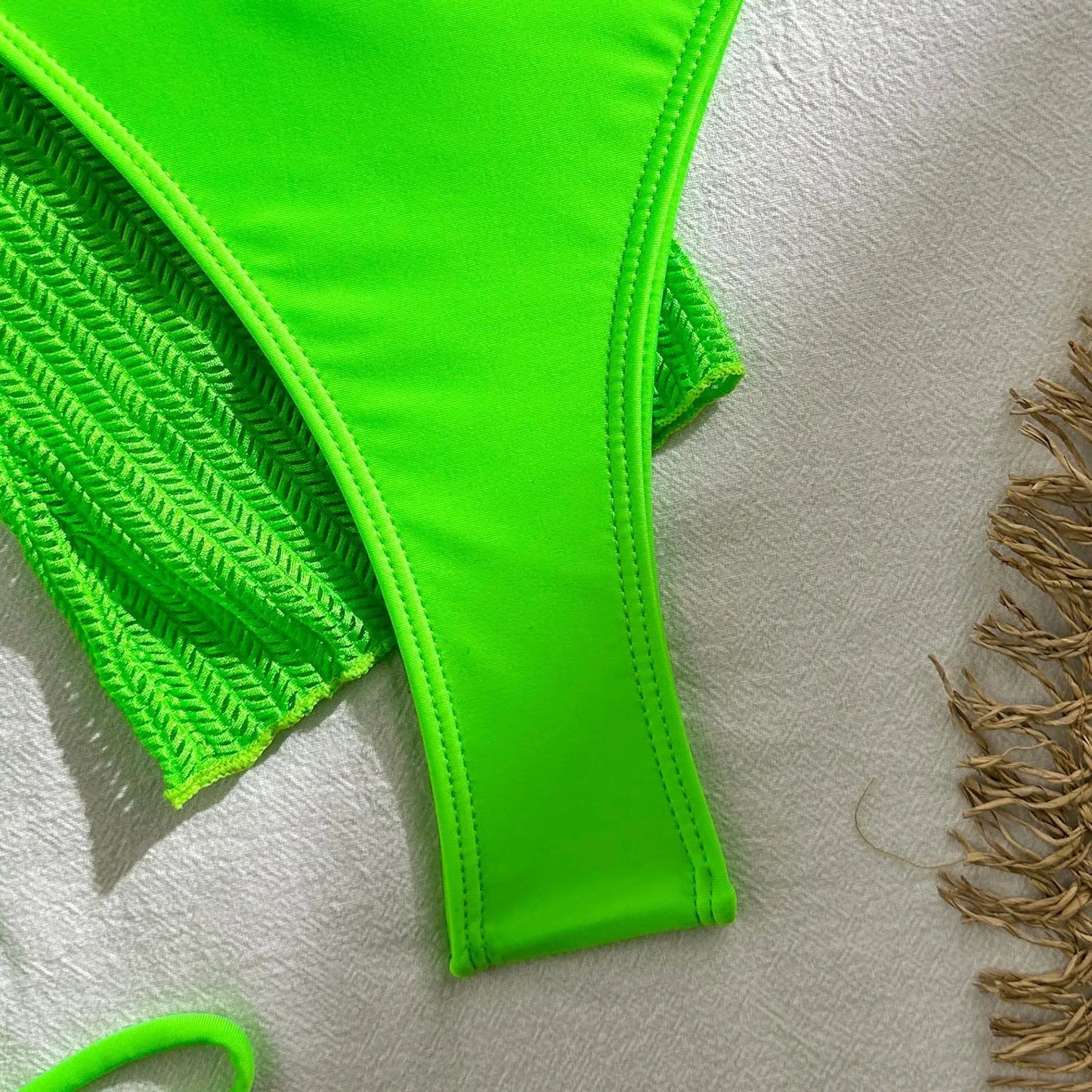 Biquínis Sexy 2025 Trajes de Banho Femininos Conjunto de Biquíni Brasileiro de Três Peças Roupas de Praia Trajes de Banho para a Piscina