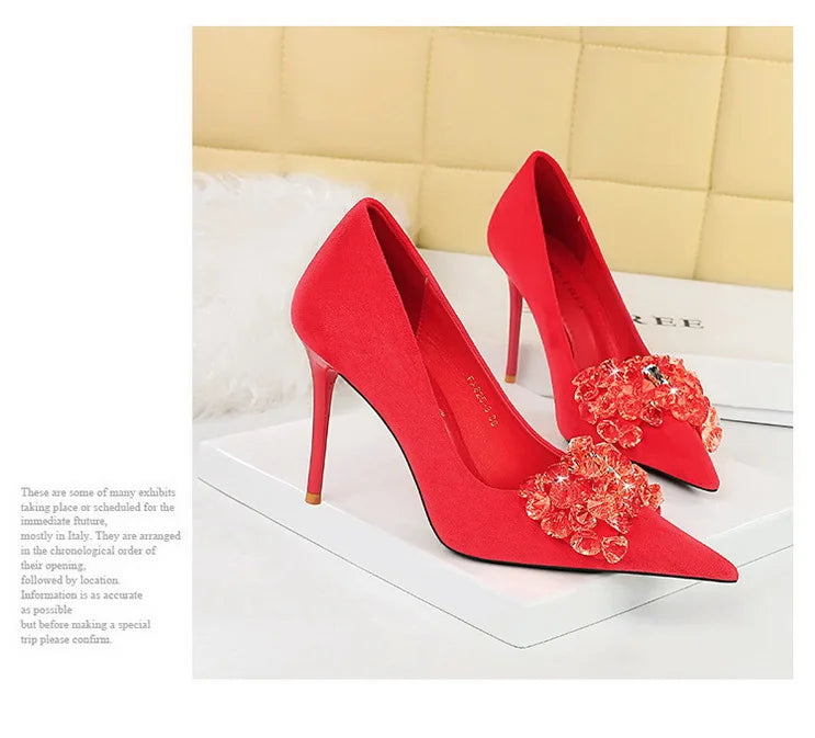 Sapatos BIGTREE 2025 Scarpin Feminino com Strass Laço Salto Alto Luxuoso Sapato de Banquete com Pedras Preciosas Salto Stiletto 9 cm Sapatos Femininos