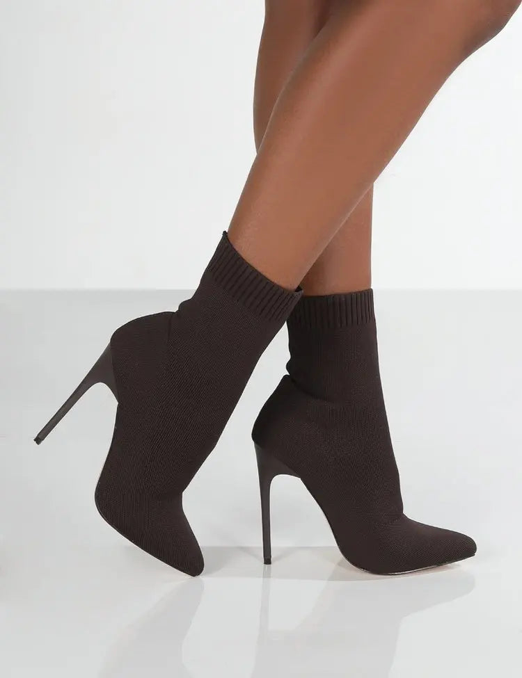 Botas de cano curto para mulheres em tecido elástico de luxo, botas de salto alto para dançarinas exóticas, stilettos femininos, bota de bico fino para outono e inverno.