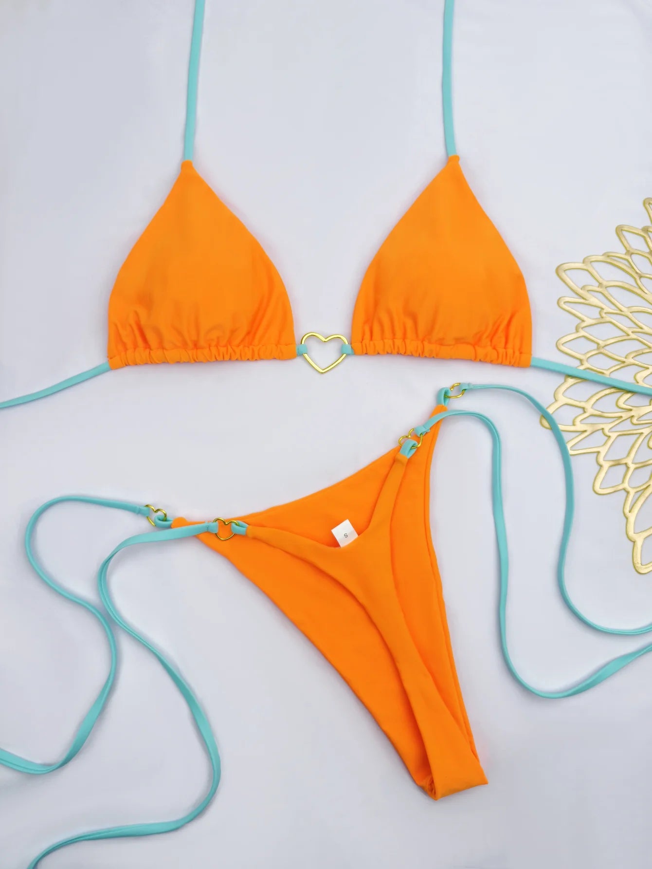 Novo Maiô Branco Sólido para Mulheres, Conjunto de Dois Peças com Cintura Baixa e Laço, Moda de Praia