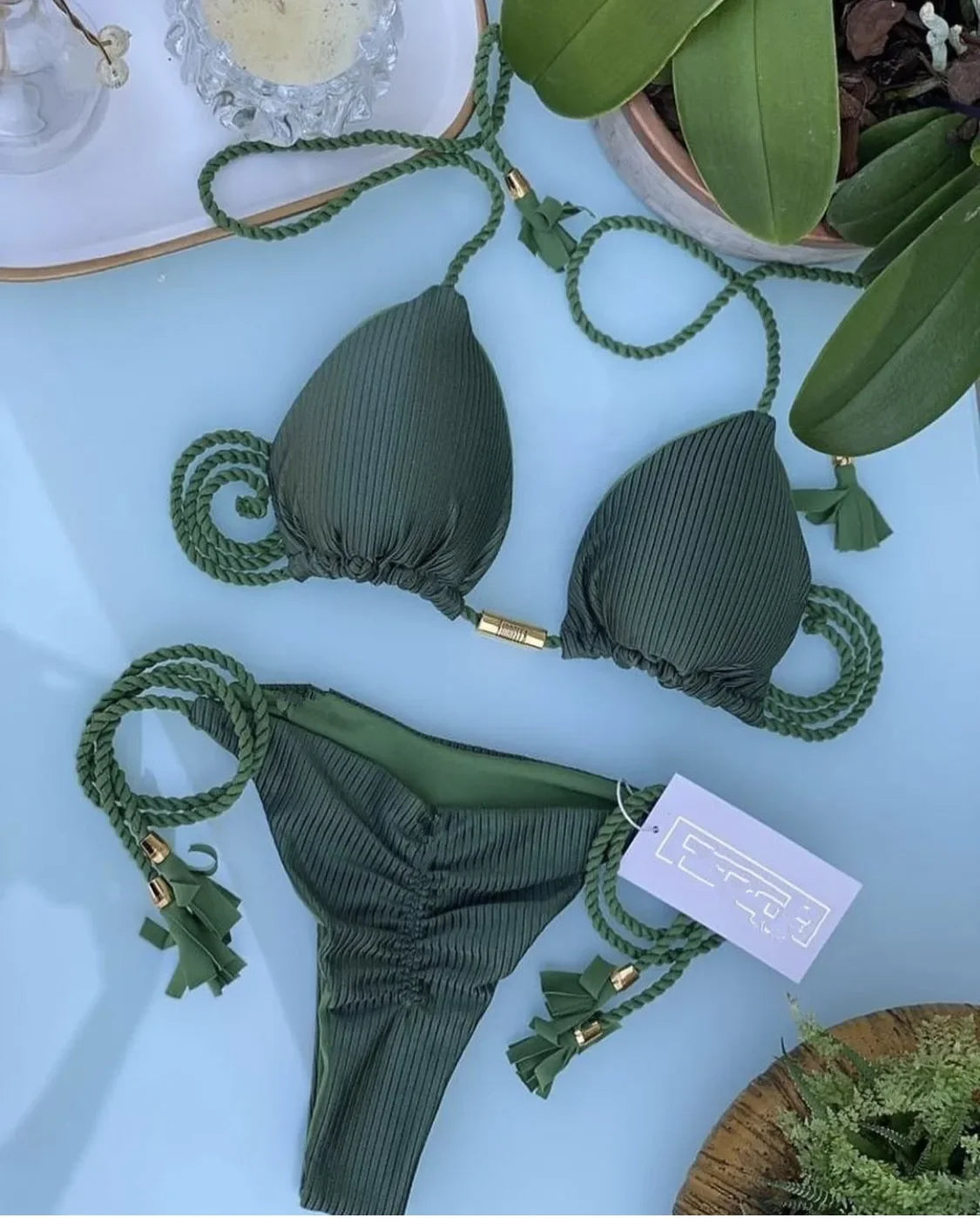 Biquíni Feminino Novo em Tecido Especial de Cor Sólida com Corda Multicolorido
