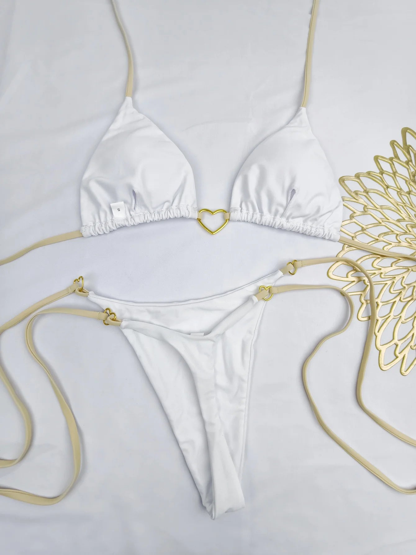 Novo Maiô Branco Sólido para Mulheres, Conjunto de Dois Peças com Cintura Baixa e Laço, Moda de Praia