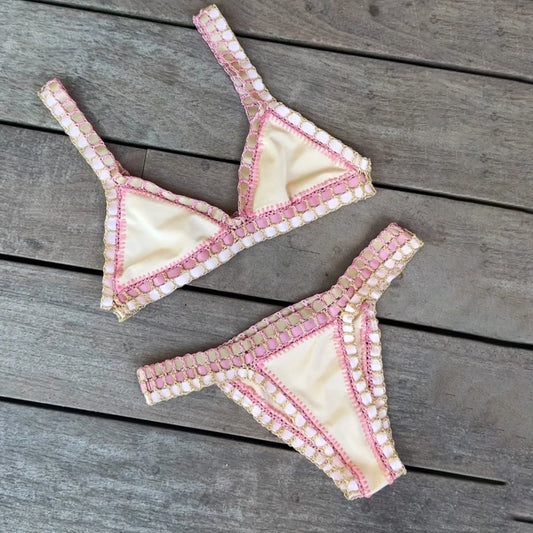 Biquíni de Crochê Rosa 2025 Moda Praia Sexy para Mulheres Conjunto de Biquíni Micro Biquíni com Top Bandeau Roupas de Praia Biquíni Brasileiro