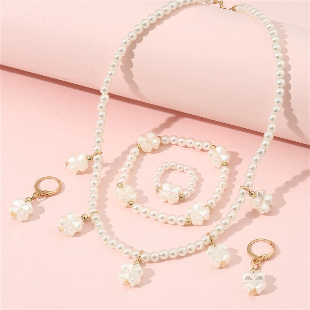 Joias de Pérolas Altas Francesas para Crianças - Conjunto Luxuoso Leve com Design de Nicho: Colar, Pulseira, Anel e Brincos