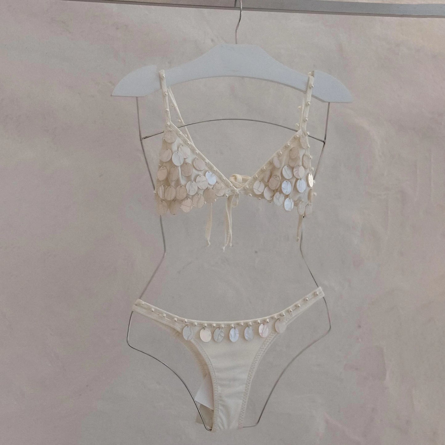 Biquínis Sexy Mulheres Roupa de Banho Feminina Biquíni Bandeau Tanga Traje de Banho Brilhante Botão Roupas de Natação Maiô Moda Praia