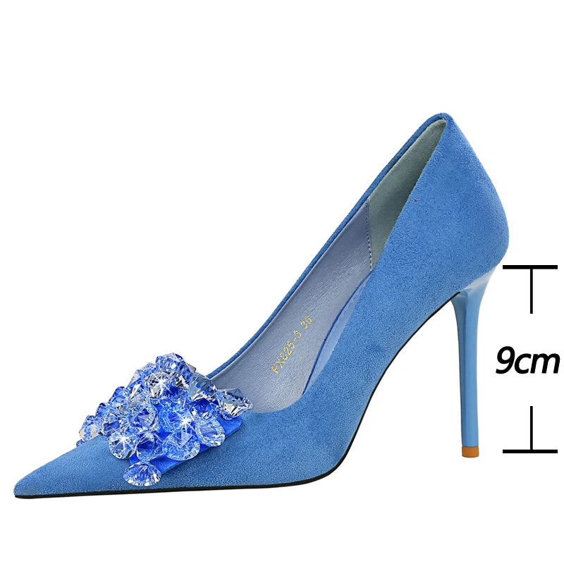 Sapatos BIGTREE 2025 Scarpin Feminino com Strass Laço Salto Alto Luxuoso Sapato de Banquete com Pedras Preciosas Salto Stiletto 9 cm Sapatos Femininos